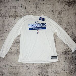 Nike Dallas Mavericks Basketball Long Sleeve Tee NWT